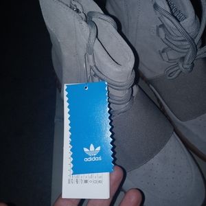 Yeezy Boost 750 Sneakers!